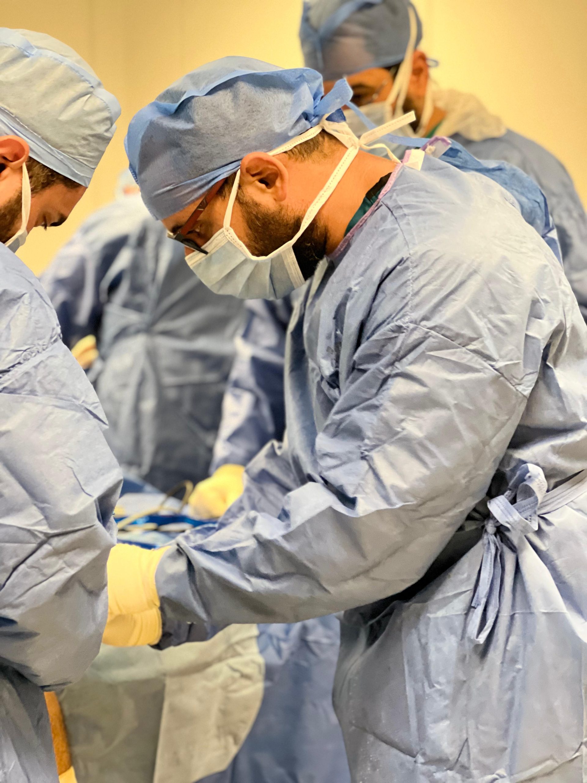 تسليك اوتار الكتف